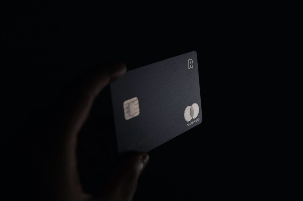 Tuck Associates Discusses How to Pay Off Credit Card Debt Quick While Simultaneously Saving Money — Business/Money