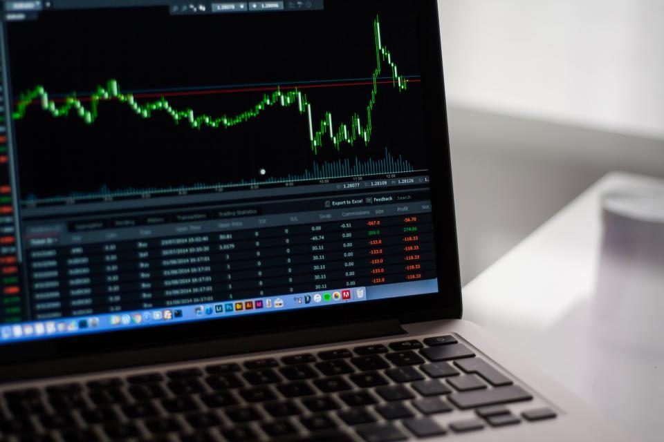 Earning extra money online through a laptop screen